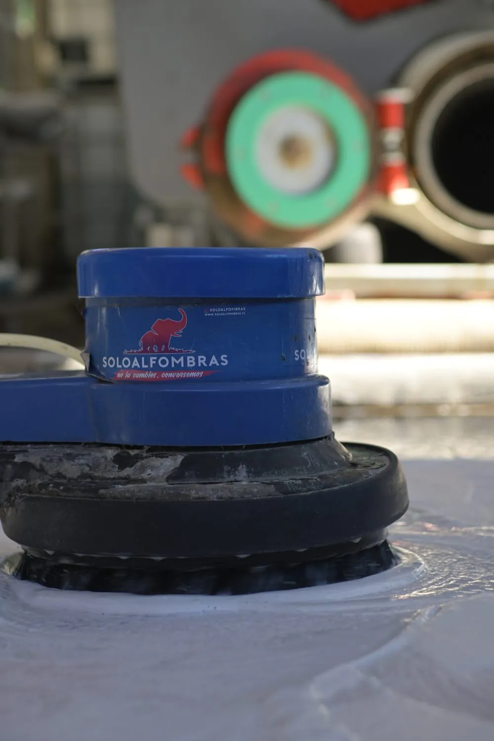 Detalle de la almohadilla rotativa de la máquina industrial